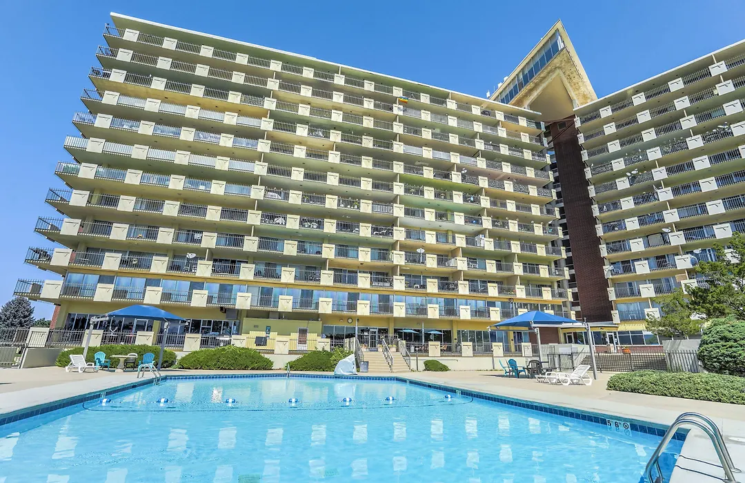 Satellite Hotel-1