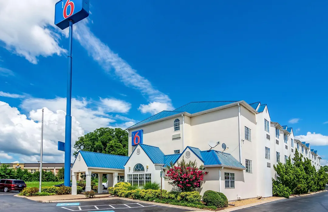 Motel 6 Chattanooga Downtown-1