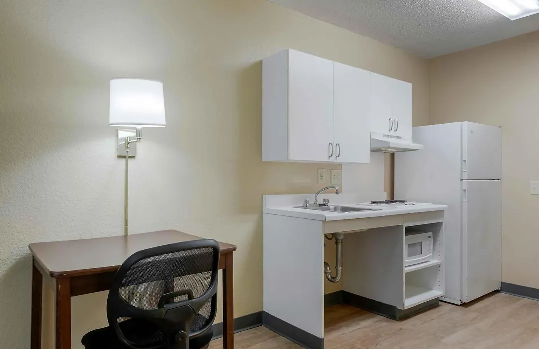 Studio 6 Suites Jacksonville Deerwood Park Fl-1