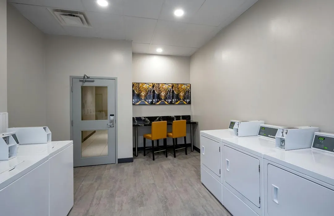 Fairfield Inn & Suites By Marriott Winnipeg-1