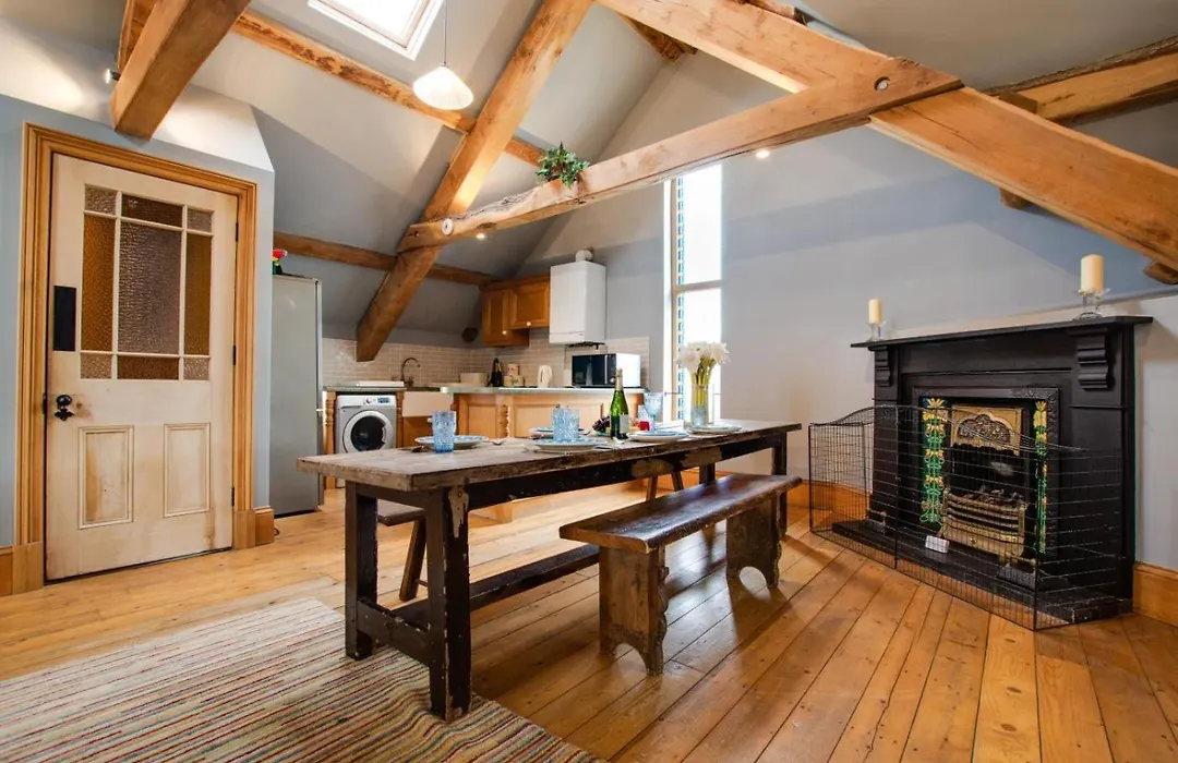6 Bed In Tenby Oc-Pw9249-1