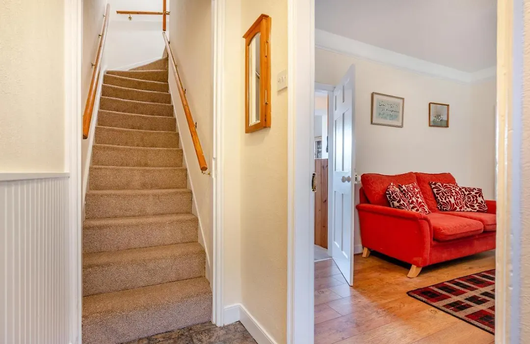 2 Bed In Whitby Oc-W010-1
