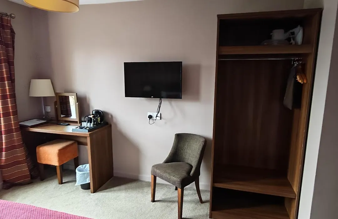 Chieftain Hotel-1