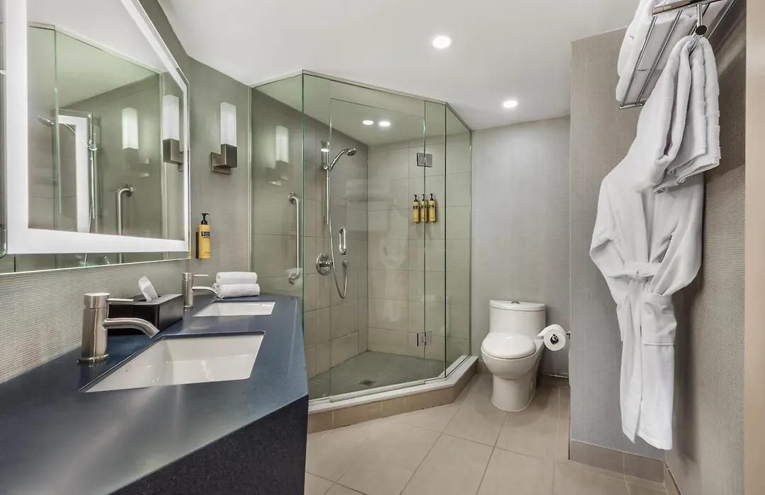 Best Western Plus Ottawa City Centre-1