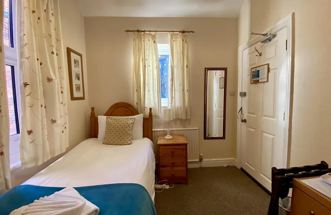 Pickwicks Guest House-1
