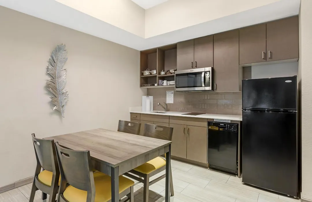 Best Western Plus Executive Residency Phoenix North Happy Valley-1