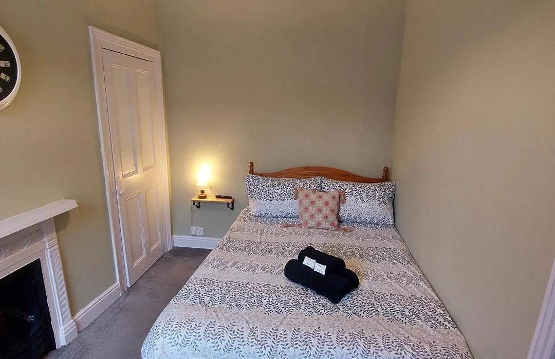 Salisbury Guest House - Free Parking-1