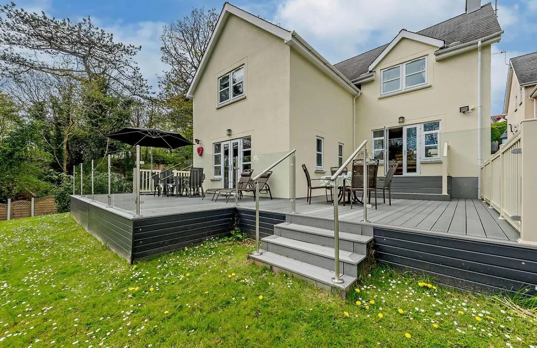 4 Bed In Tenby Oc-T27576-1