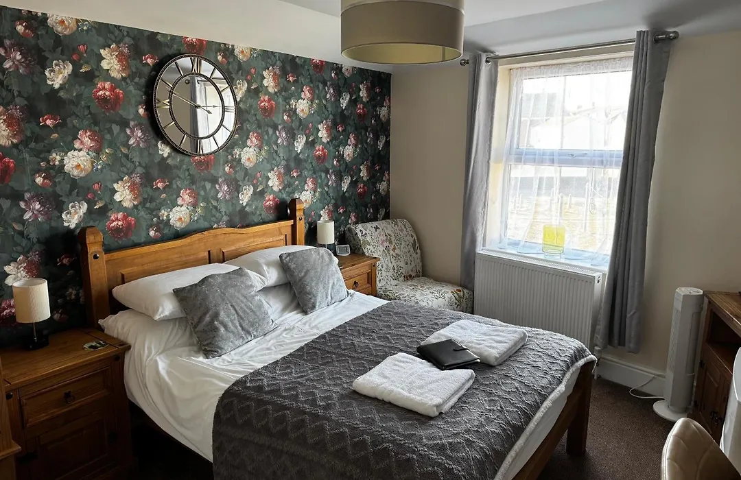 Willows Guest House-1