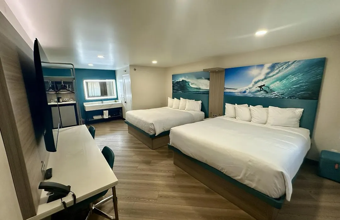 Costa Mesa Inn - Newport Beach Area-1