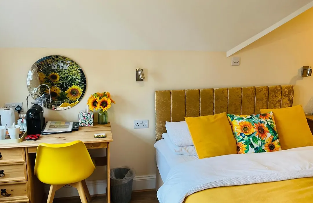 All Seasons Bed & Breakfast - Adults Only-1
