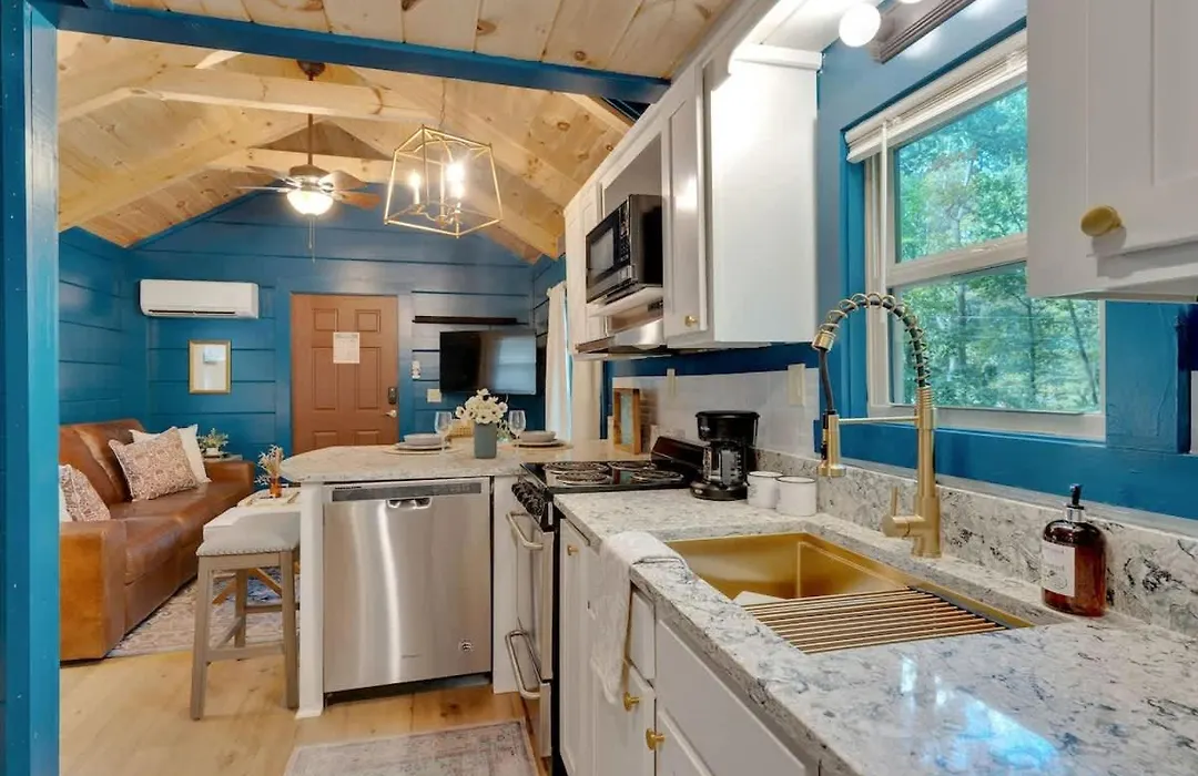 Pops Cabin Lookout Mountain Luxury Tiny Home-1