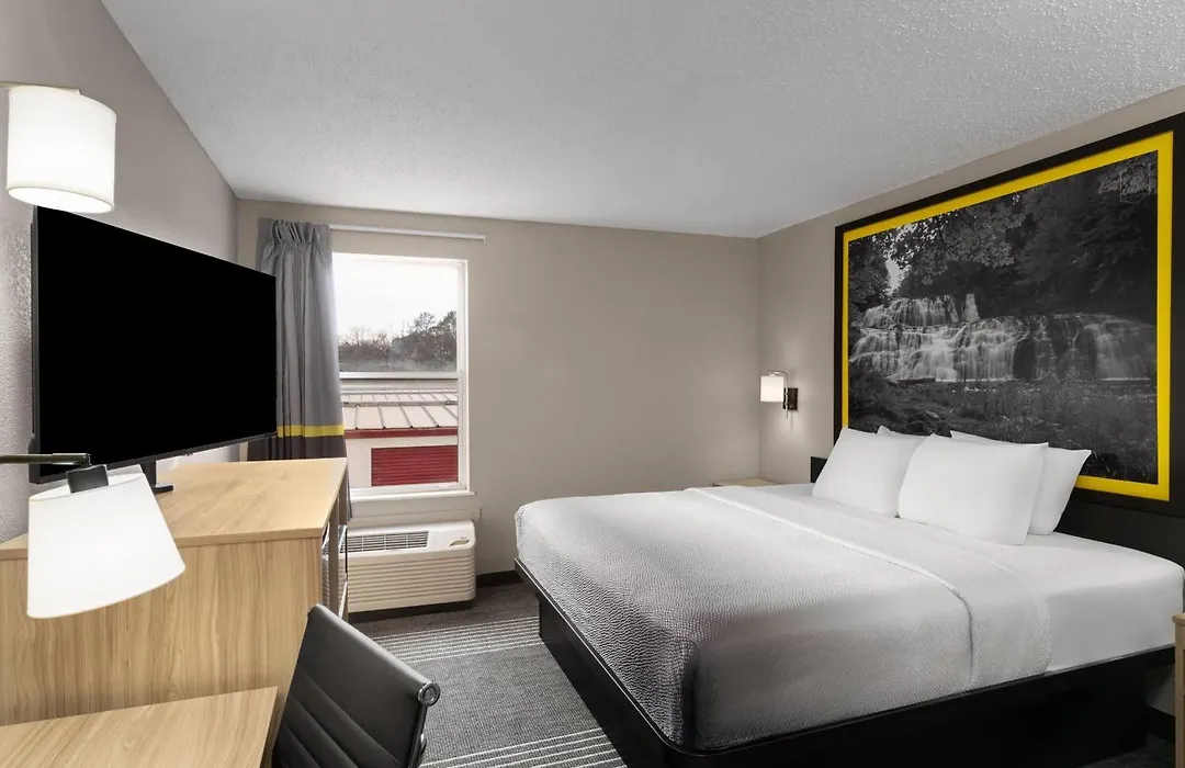 Super 8 By Wyndham Chattanooga East - Hamilton Place-1