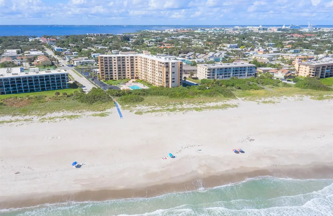 Canaveral Towers - Oceanfront Condos With Pool And Mini Golf By Port Canaveral - Cocoa Beach-1