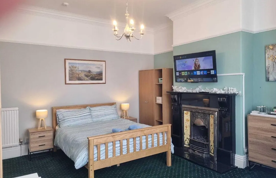 The Meltham Guesthouse Scarborough-1