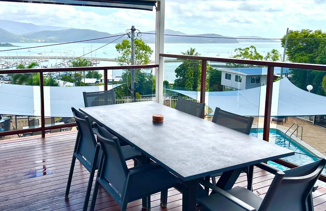 Airlie Apartments-1