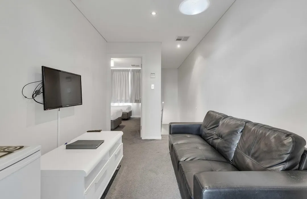 Mawson Lakes Hotel-1