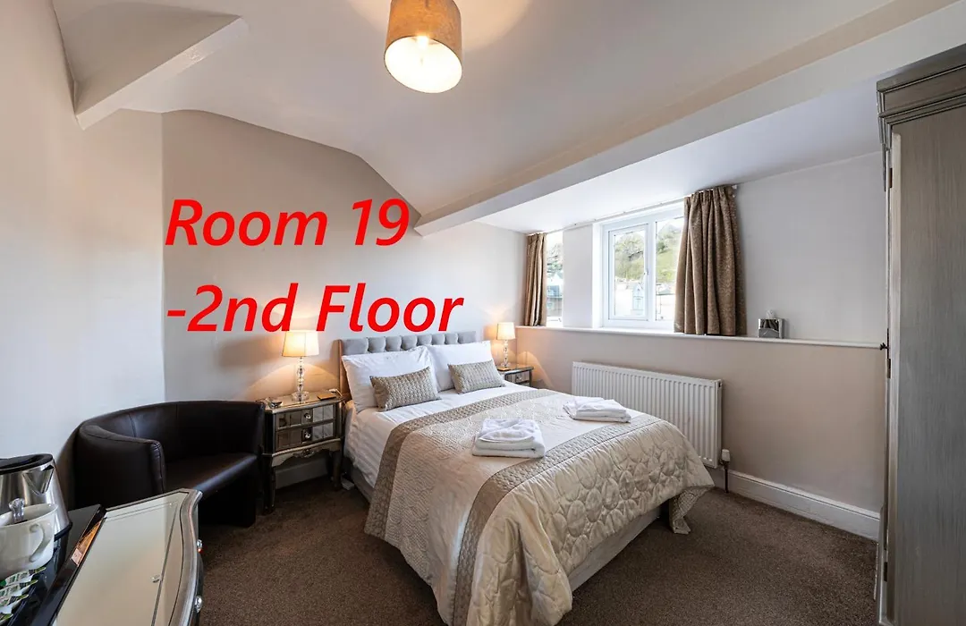 The Annan Hotel-1