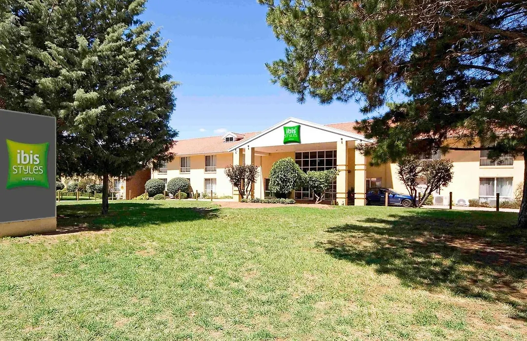 Ibis Styles Canberra-1