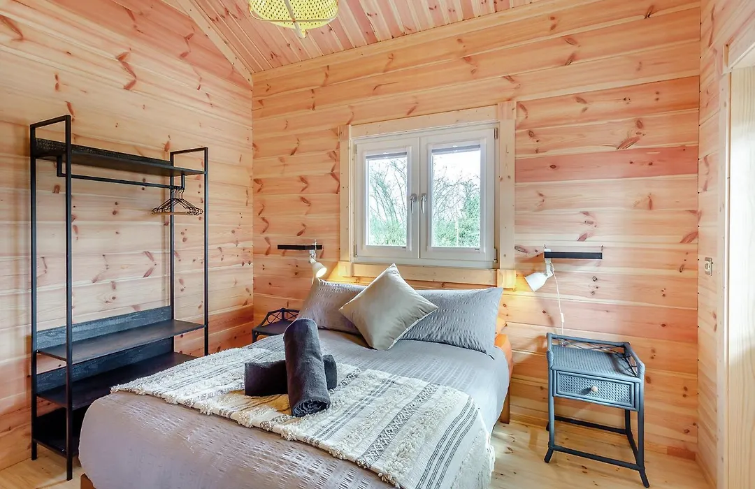 Holly Tree Lodges-1