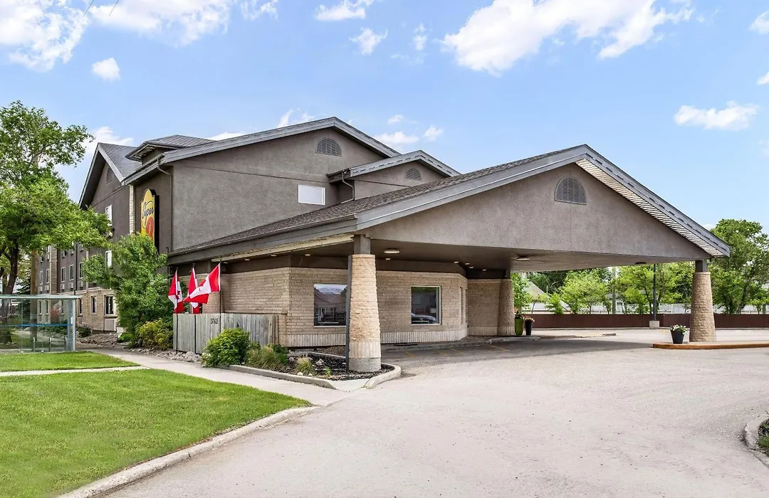 Super 8 By Wyndham Winnipeg West-1