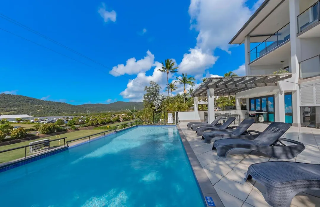 At Waterfront Whitsunday Retreat - Adults Only-1