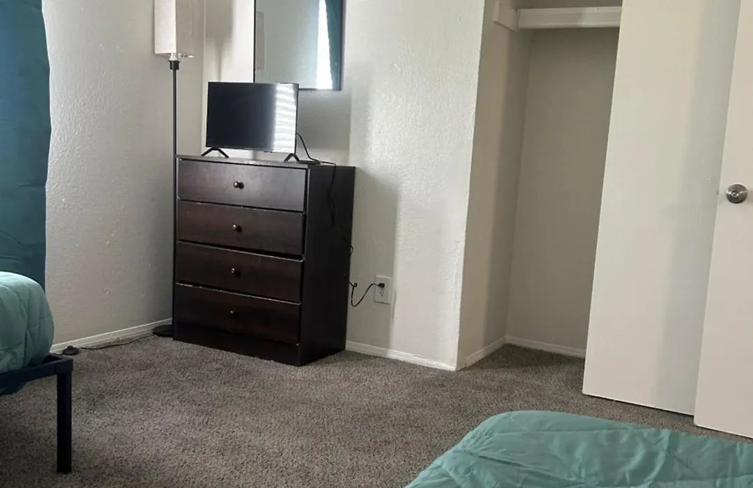 Cozy Hostel For Individuals-1