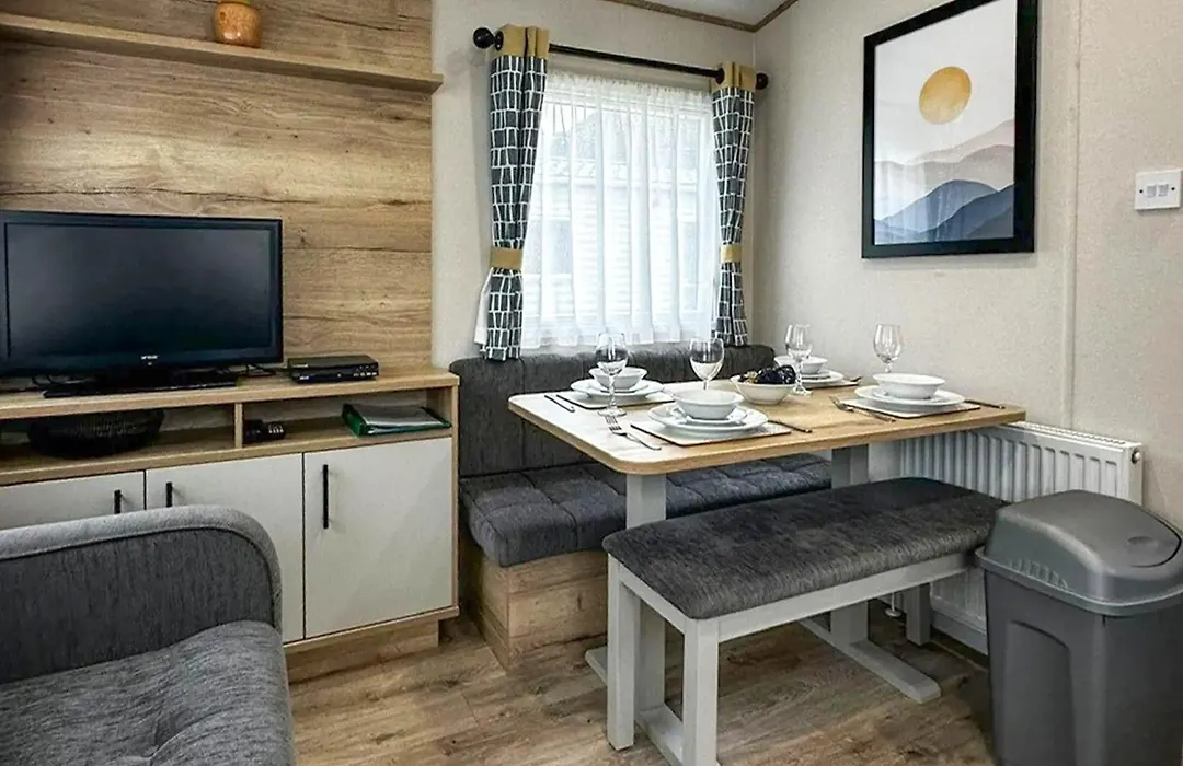 Tenby 1 The Saltern Holiday Park - Ukc8204-1