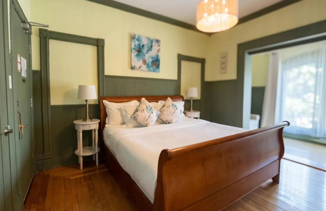 Niagara Grandview Boutique Hotel-1
