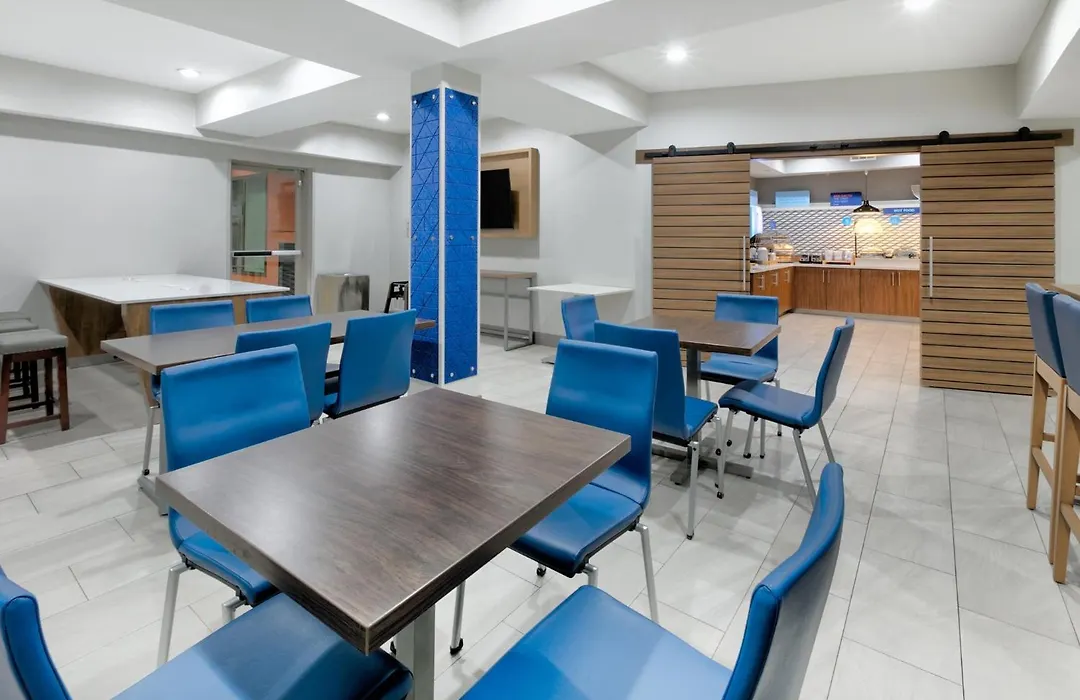 Holiday Inn Express & Suites Dallas Park Central Northeast By Ihg-1