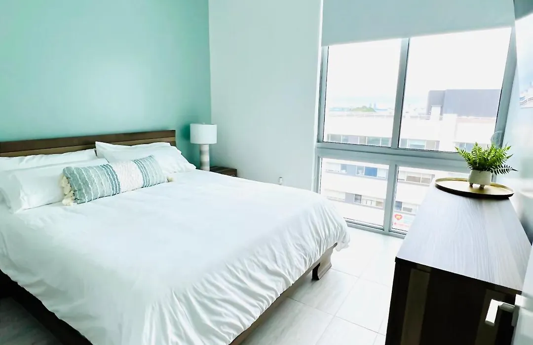 Sleek 2Bd 2Ba Condo In Miami Design District-1