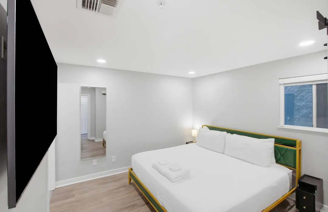 The Cumberland Condo-1