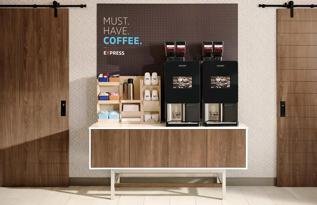 Holiday Inn Express Dallas Market Center By Ihg-1