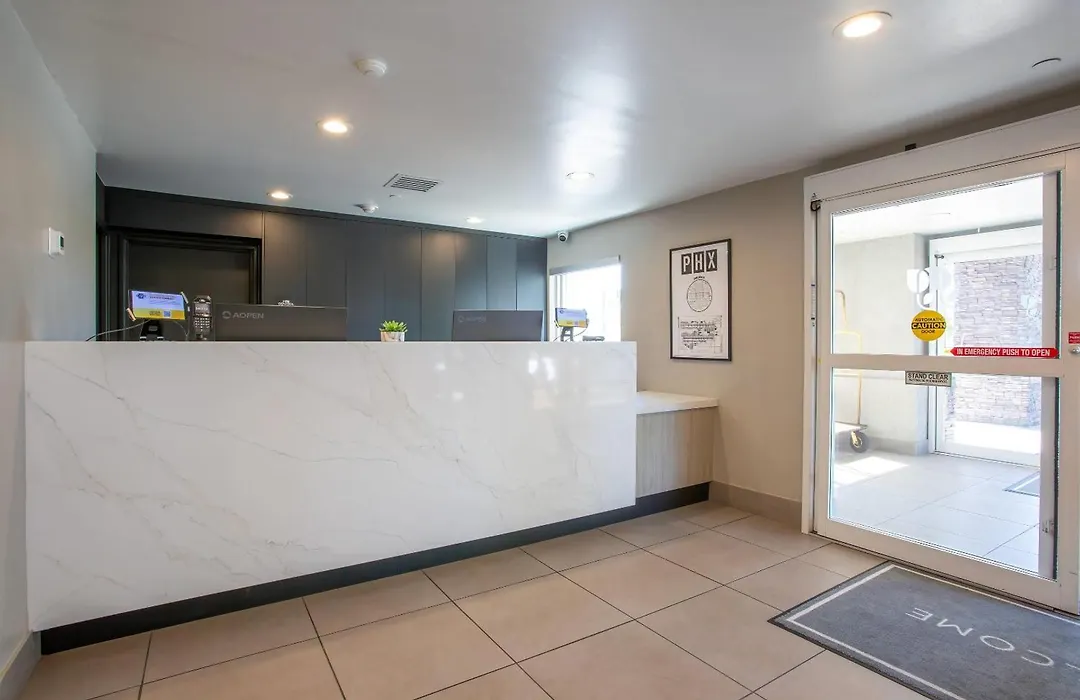 Country Inn & Suites By Radisson, Phoenix Airport, Az-1