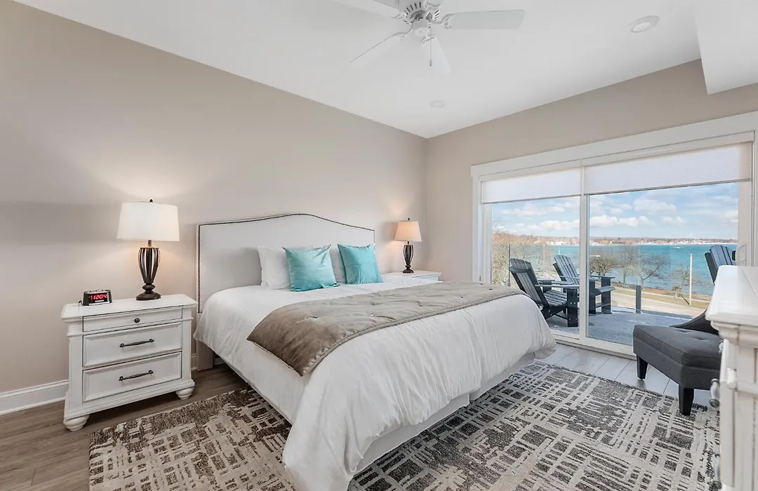 539 Bay Street Traverse City - Luxury Downtown Residences-1