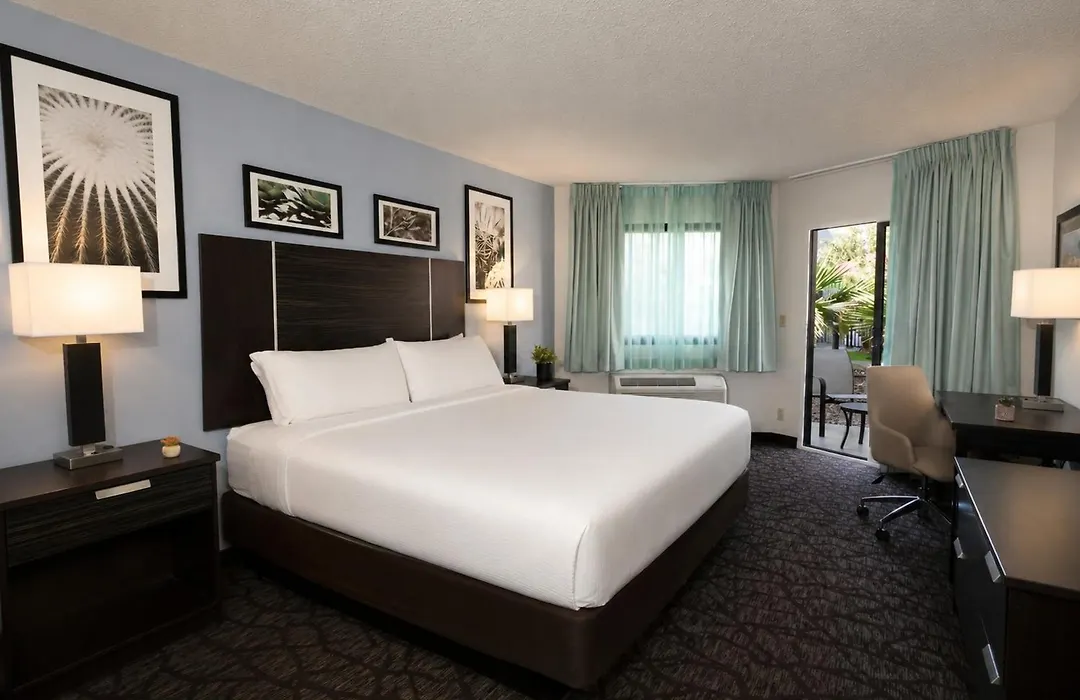 Silver Sevens Hotel And Casino, A Wyndham Garden-1