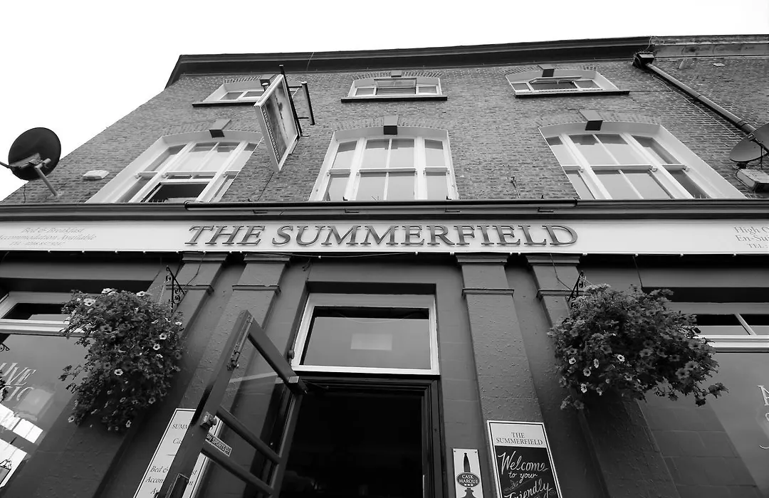 Summerfield Pub & Boutique Rooms-1