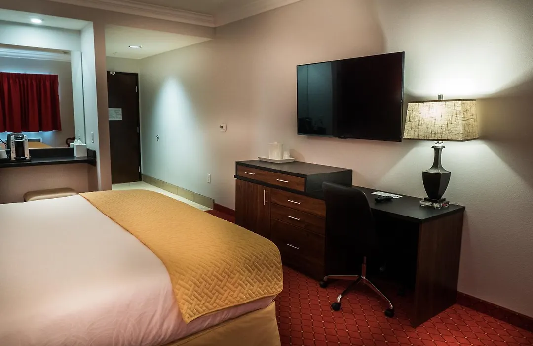 Skyline Hotel And Casino-1