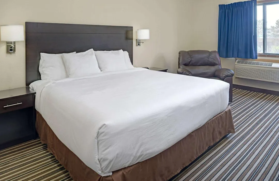 Super 8 By Wyndham Omaha I-80 West-1