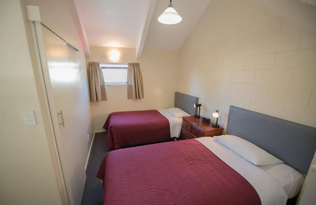 Howick Motor Lodge-1