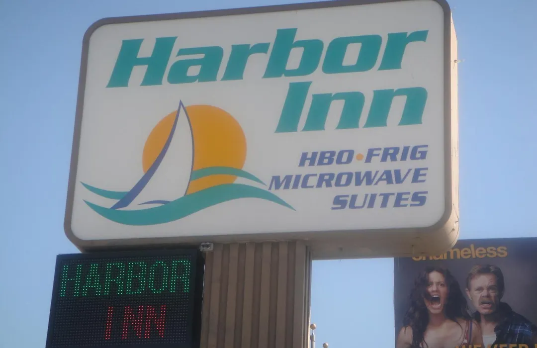 Harbor Inn-1