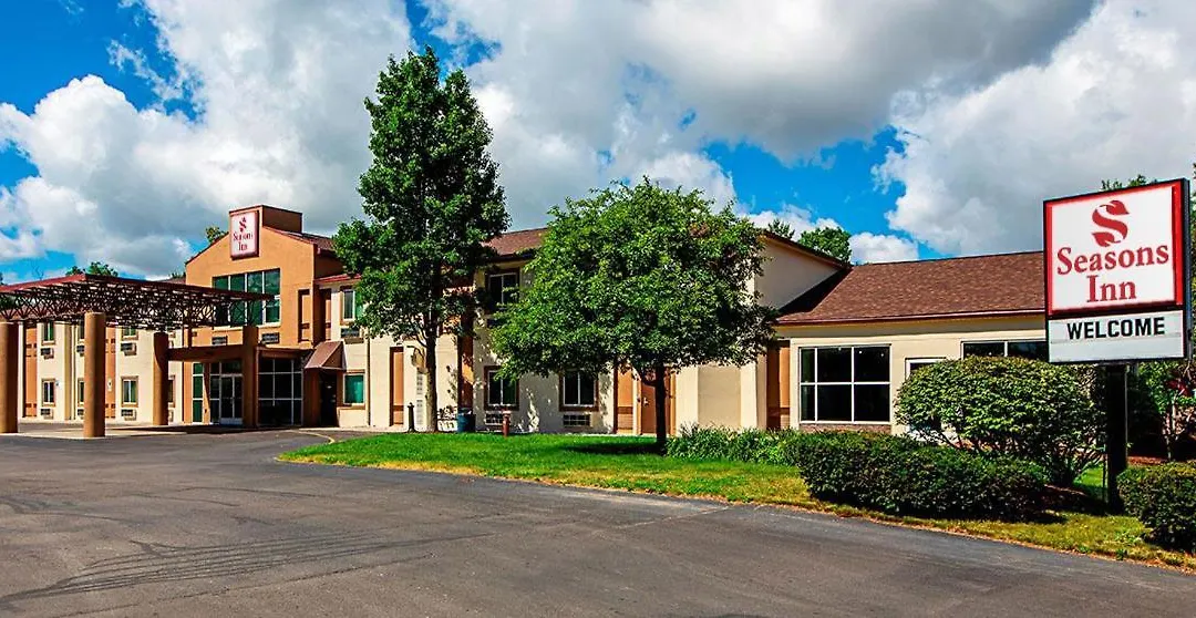 Seasons Inn Traverse City-1