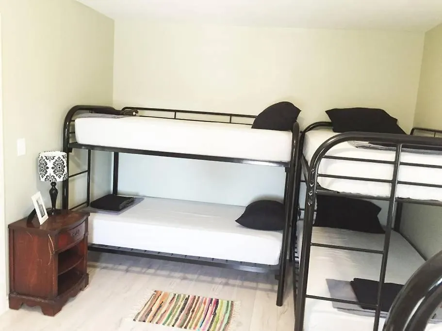 Hollywood Stay-1