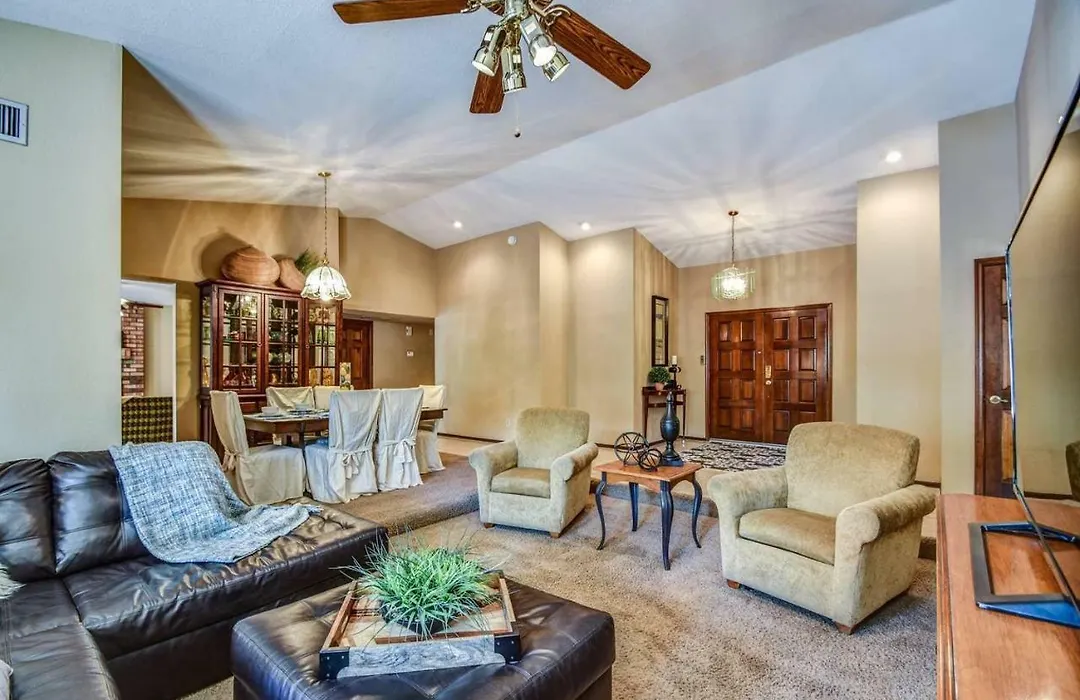 Tatum Villa-Pool - Hot Tub - Resort Living - Golf -Scottsdale-1