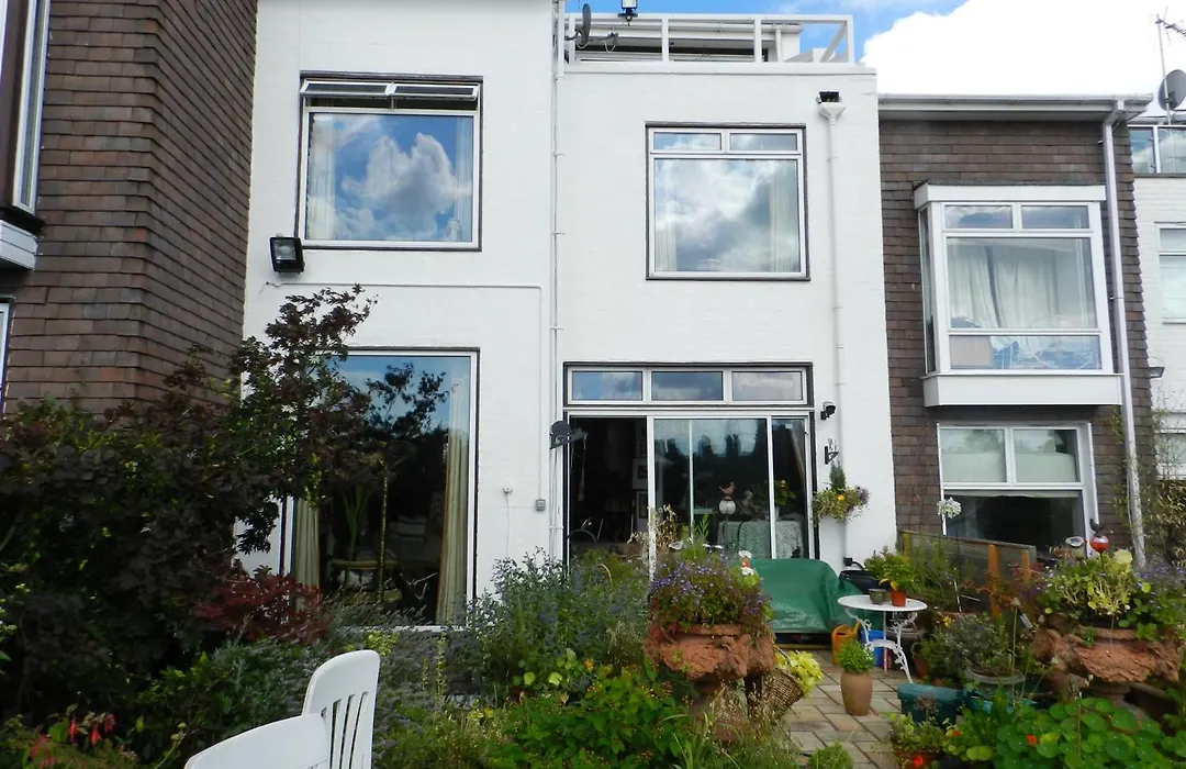 Chiswick Riviera With Free Parking-1