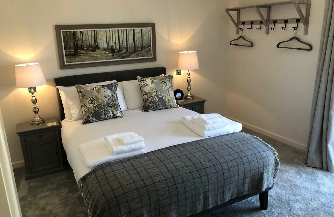 Camerton Inn Cottage-1