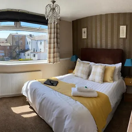 Adelphi Guest House-2