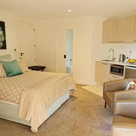 Parnell Garden Suite-3