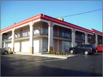Super 8 By Wyndham Oklahoma Fairgrounds-2