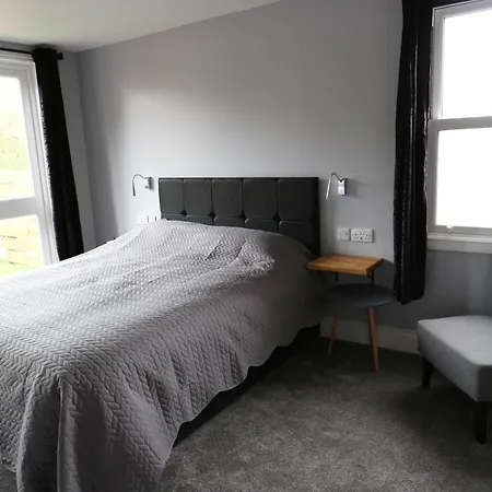 Number 33 Room Only-3